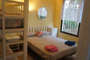 4 camere, accesso a Internet, lenzuola