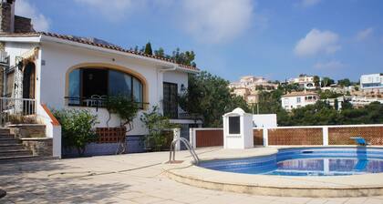 Minot house with sea and mountain views