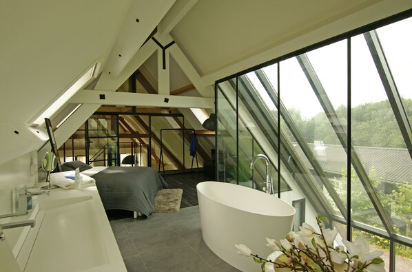 3 makuuhuonetta, internet, vuodevaatteet