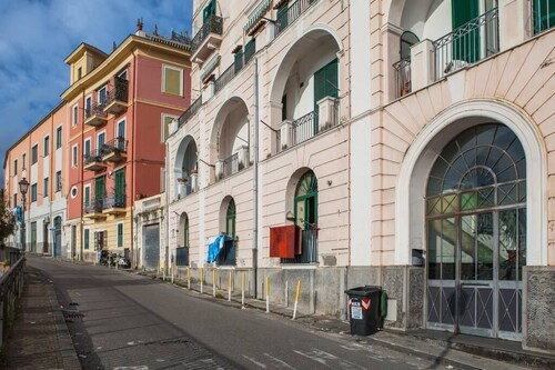 Sara's SeaView Apartment