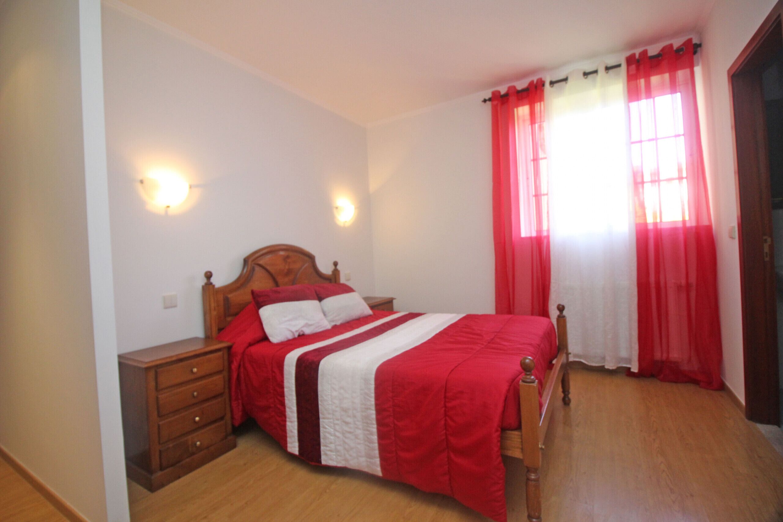 4 bedrooms, free WiFi, bed sheets