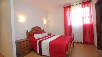 4 bedrooms, free WiFi, bed sheets