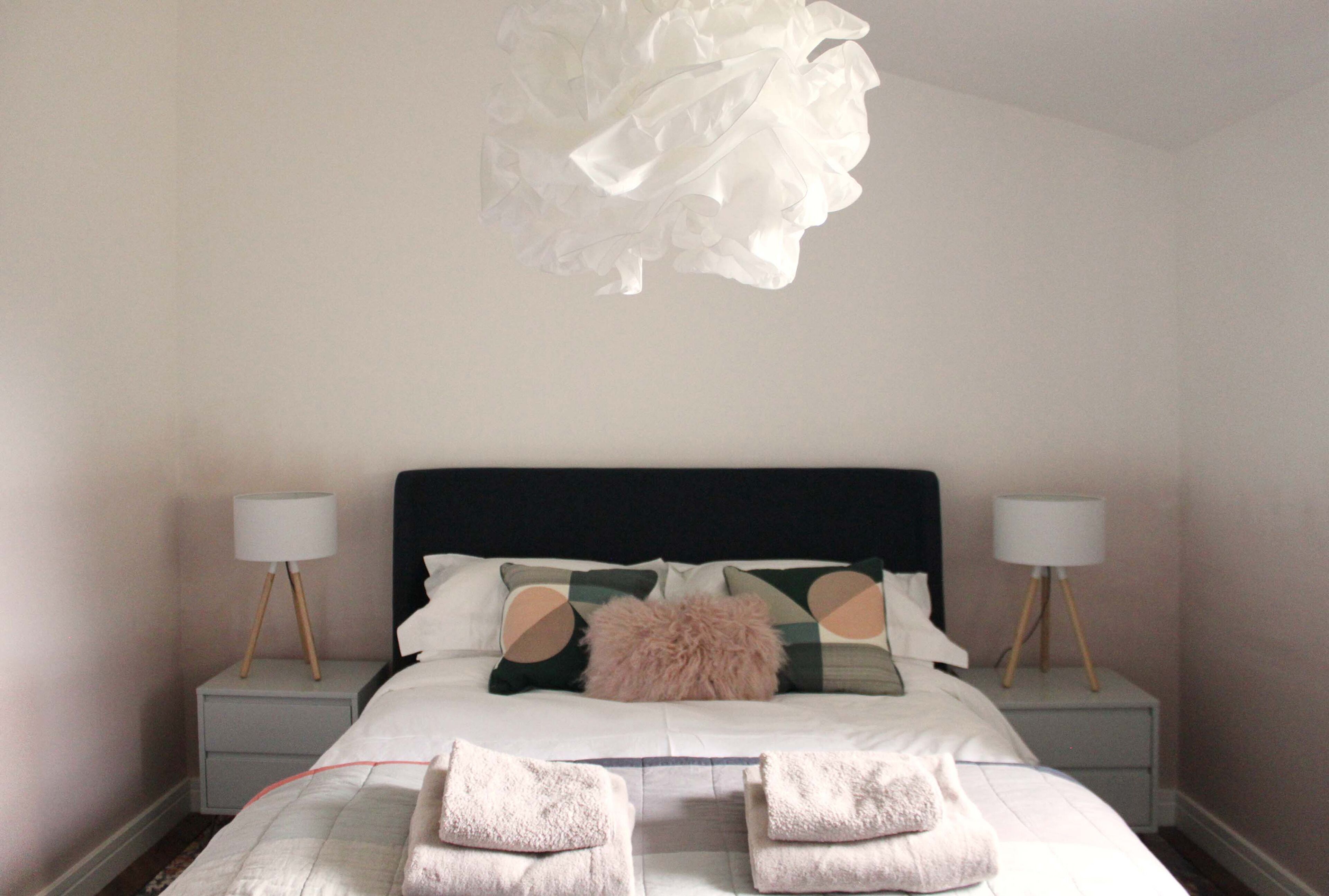 2 chambres, fer et planche à repasser, Wi-Fi, draps fournis