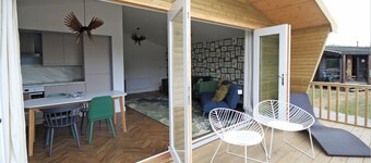 Woodpecker Lodge - en fantastisk trehytte med designer interiør