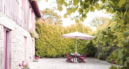 Private farmhouse with pool, games room and large garden