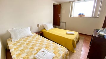 5 Schlafzimmer, Bügeleisen/Bügelbrett, kostenloses WLAN, Bettwäsche