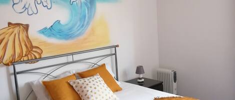 3 bedrooms, WiFi, bed sheets