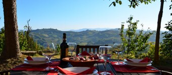 Ferme magnifiquement rénovée avec grande piscine dans les collines de l'Unesco