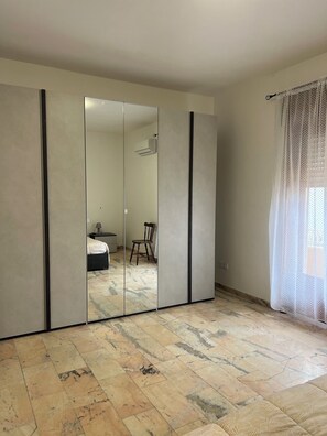 Interior - Relax a few steps from the sea - in front of the Aeolian Islands. (Spadafora)