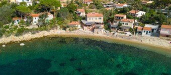 L'appartement Prado est Ă moins de 50 mĂštres de la plage de Forno