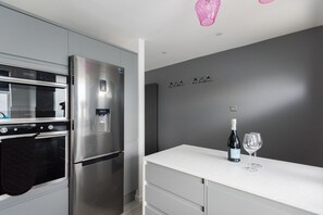 Fridge, microwave, oven, dishwasher