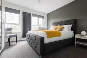 4 bedrooms, iron/ironing board, free WiFi, bed sheets