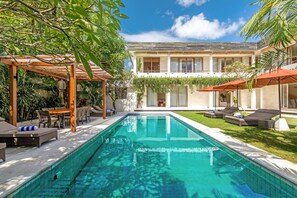 Villa Private Pool Area