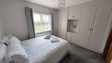 3 chambres, fer et planche Ă  repasser, lit parapluie, Wi-Fi gratuit