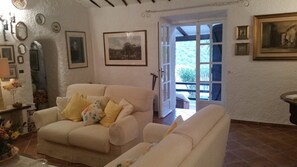 TV, fireplace, books, offices