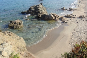 Plage à proximité, chaise longue