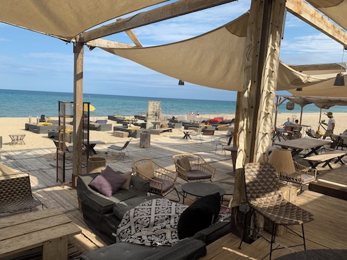 Fitou  Mediterranean  Villa 2 bed  Full Air con, Wifi, 3 Pools,Terrace & Parki