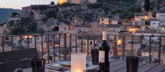 Platone, Luxury apartment with terrace and panoramic view in Scicli