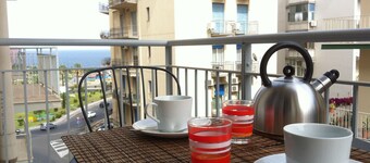 Galatea, downtown with sea view