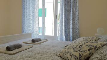 3 slaapkamers, een strijkplank/strijkijzer, wifi, beddengoed