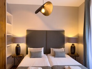 2 bedrooms, iron/ironing board, Internet, bed sheets