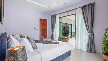 3 bedrooms, in-room safe, iron/ironing board, free WiFi