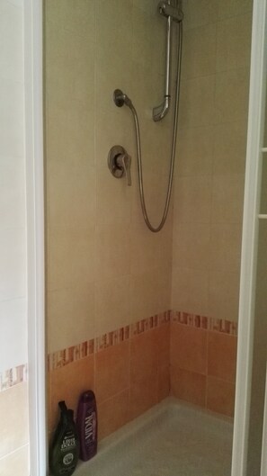 Shower, hair dryer, bidet, towels - Sole e Luce (Caltanissetta)