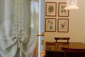 صورة غير مصنفة، 5 من 22، زرّ