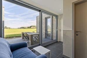Interior - Holiday home René on a large and fully enclosed property with forest and pond (Lichtervelde)