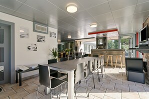 تناول الطعام