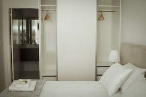 3 bedrooms, in-room safe, iron/ironing board, free WiFi - Nightingale Apartments (Porto)