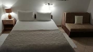 1 bedroom, iron/ironing board, free WiFi, bed sheets