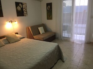 1 quarto, ferros/tábuas de passar roupa, acesso à internet