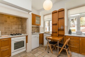 Fridge, microwave, oven, dishwasher