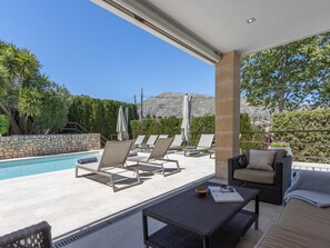 Outdoor dining - Can Menut : Fantastic family villa in Pollença. (Pollença)