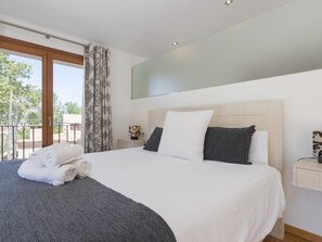 4 chambres, fer et planche à repasser, accès Internet, draps fournis