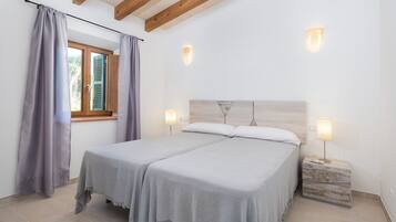 5 chambres, fer et planche à repasser, lit parapluie, Wi-Fi gratuit