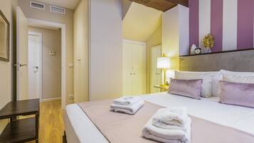 4 slaapkamers, een strijkplank/strijkijzer, internet, beddengoed