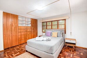 Design Double Room, 1 Queen Bed | Egyptian cotton sheets, premium bedding, down comforters - Finca Coyoacán (Mexico City)