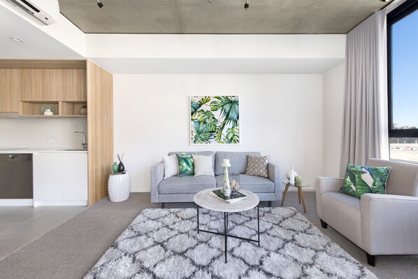 Comfort Apartment, 1 Queen Bed | Living area | Flat-screen TV - Accommodate Canberra - Azure (Kingston)