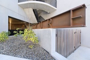 Entrada al alojamiento