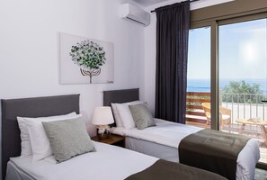 5 habitaciones, tabla de planchar con plancha y cuna de viaje