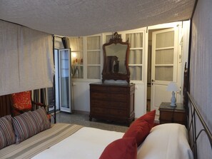 1 bedroom, desk, iron/ironing board, free WiFi - "Ma Se Ghe think" Apartment 2 Near Sestri Levante - Portofino - 5 Terre (Castiglione Chiavarese - Sestri Levante)