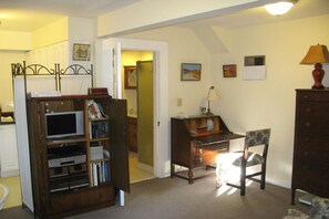 House, 1 Queen Bed (Del Mar Cottage) | Free WiFi