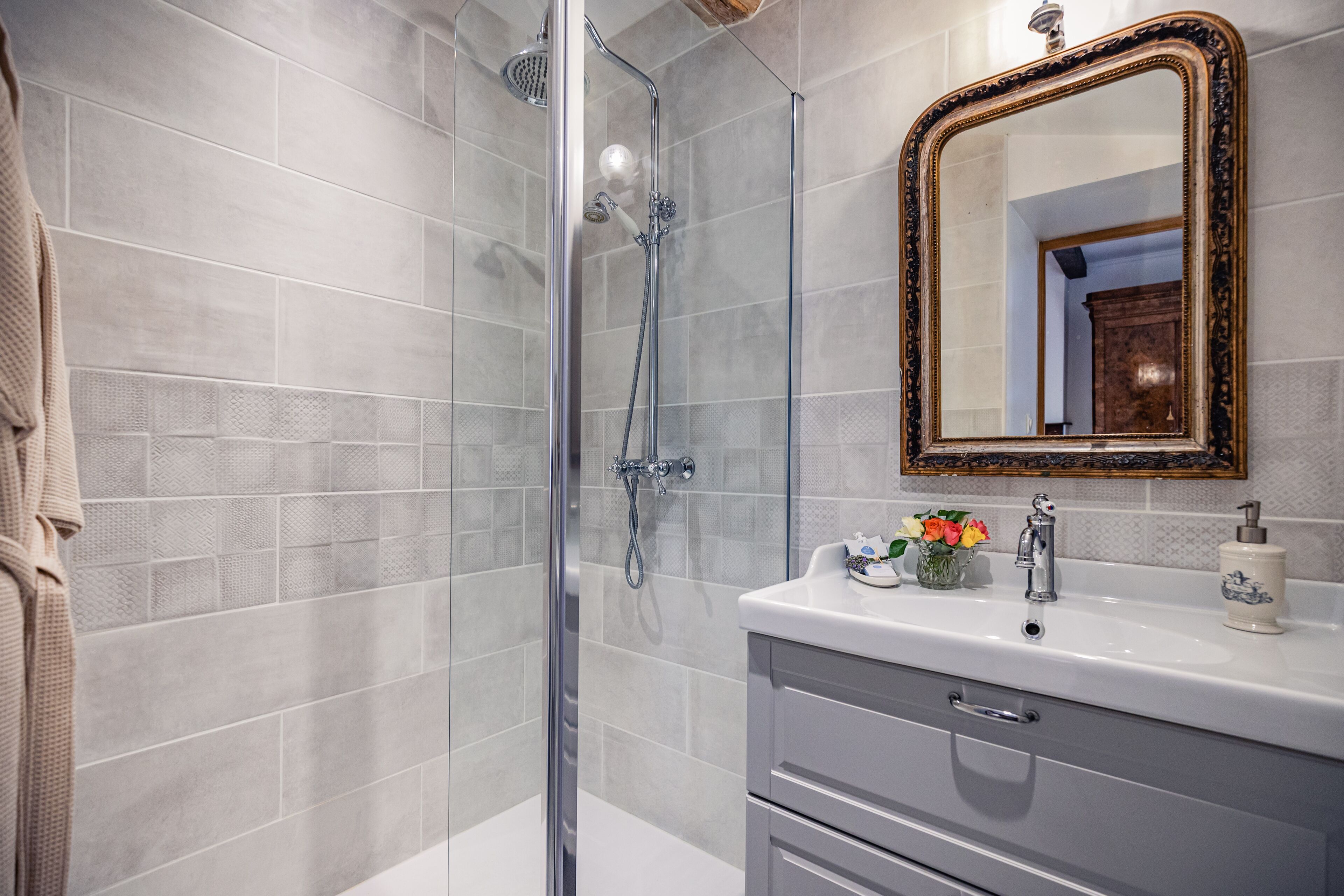 Combinazione doccia/vasca, asciugacapelli, bidet, asciugamani