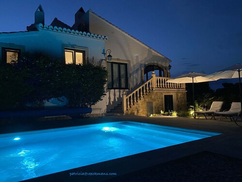 Schöne Villa für 10 Personen mit privatem Pool und Meerblick