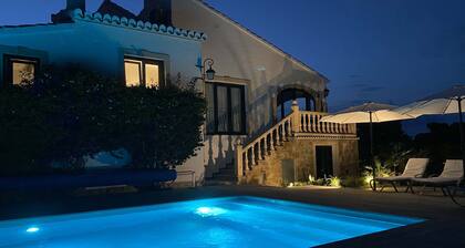 Schöne Villa für 10 Personen mit privatem Pool und Meerblick
