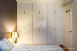3 habitaciones, tabla de planchar con plancha y wifi gratis 