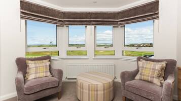 TV, DVD player, offices