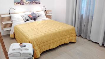 1 Schlafzimmer, Schreibtisch, BĂŒgeleisen/BĂŒgelbrett, kostenloses WLAN